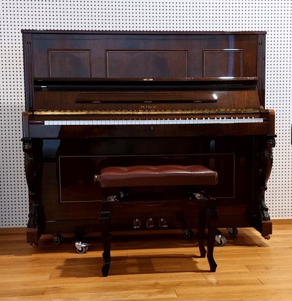Pianino Petrof 125