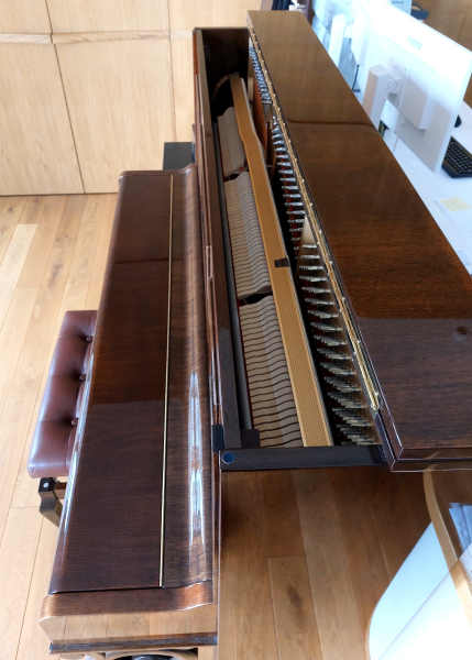 Pianino Petrof 125